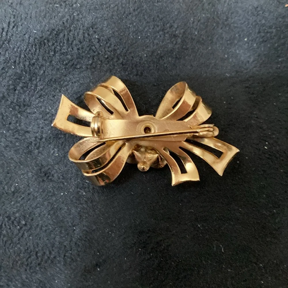 Vintage Bow Brooch